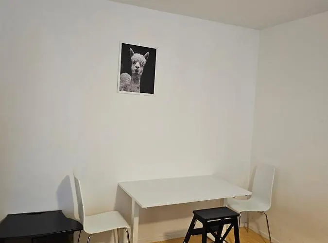 Comfortable 1 Bedroom In 아파트