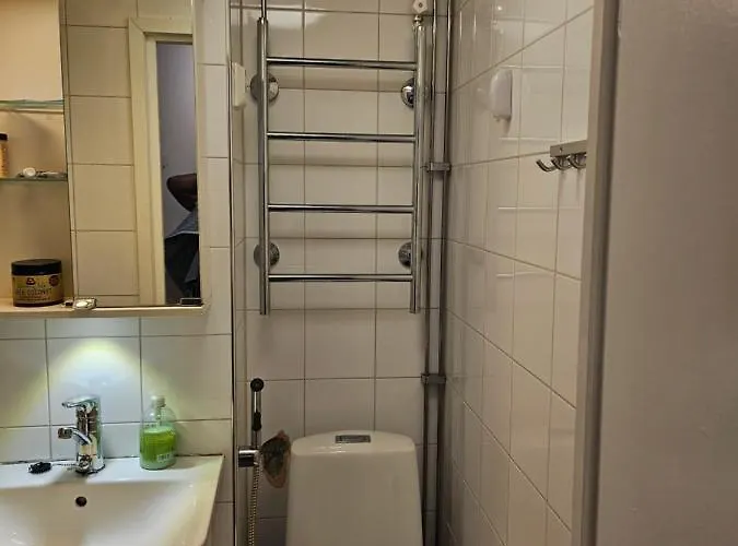 아파트 Comfortable 1 Bedroom In