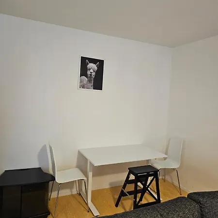 Comfortable 1 Bedroom In Lejlighed